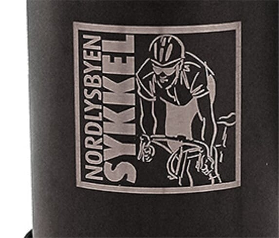 Lasergravering av logo i en farge