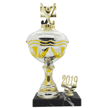 Gullstrupen pokal i 5 størrelser med årstall for innebandy
